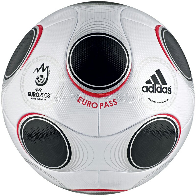 Soccer_Balls_EU08_MB_604897_enl