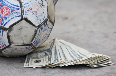 Деньги на футбол